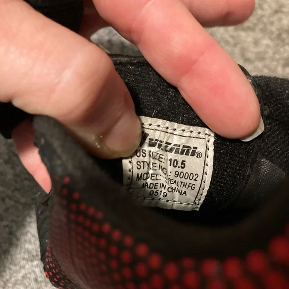 Vizari Kids Soccer Cleats Size 10.5 Black and red - Picture 5 of 5